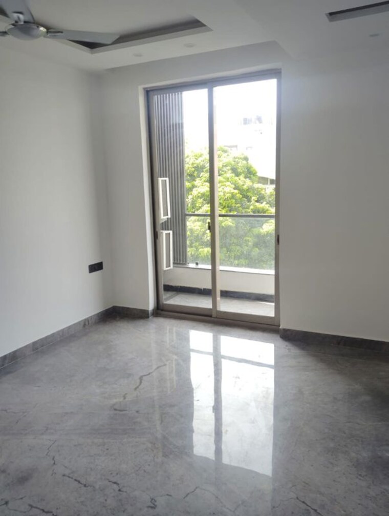 Room, defence colony 3 Bedroom 2200 Sq.Ft. Builder Floor In Defence Colony Delhi 10478419