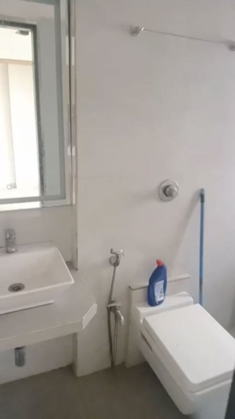 Bathroom, kukreja-estate 2 Bedroom 680 Sq.Ft. Apartment In Chembur Mumbai 10478407