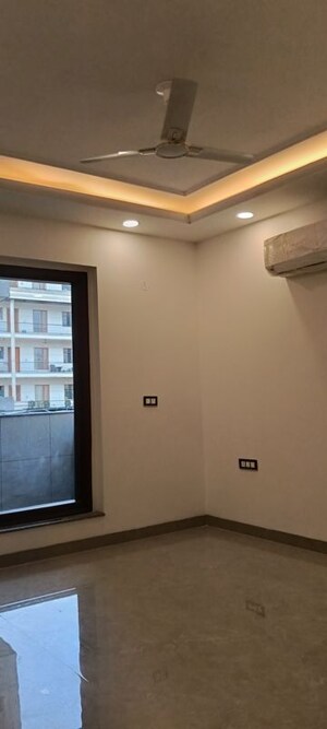 Room in 4 BHK Builder Floor at Sector 85 – for Sale