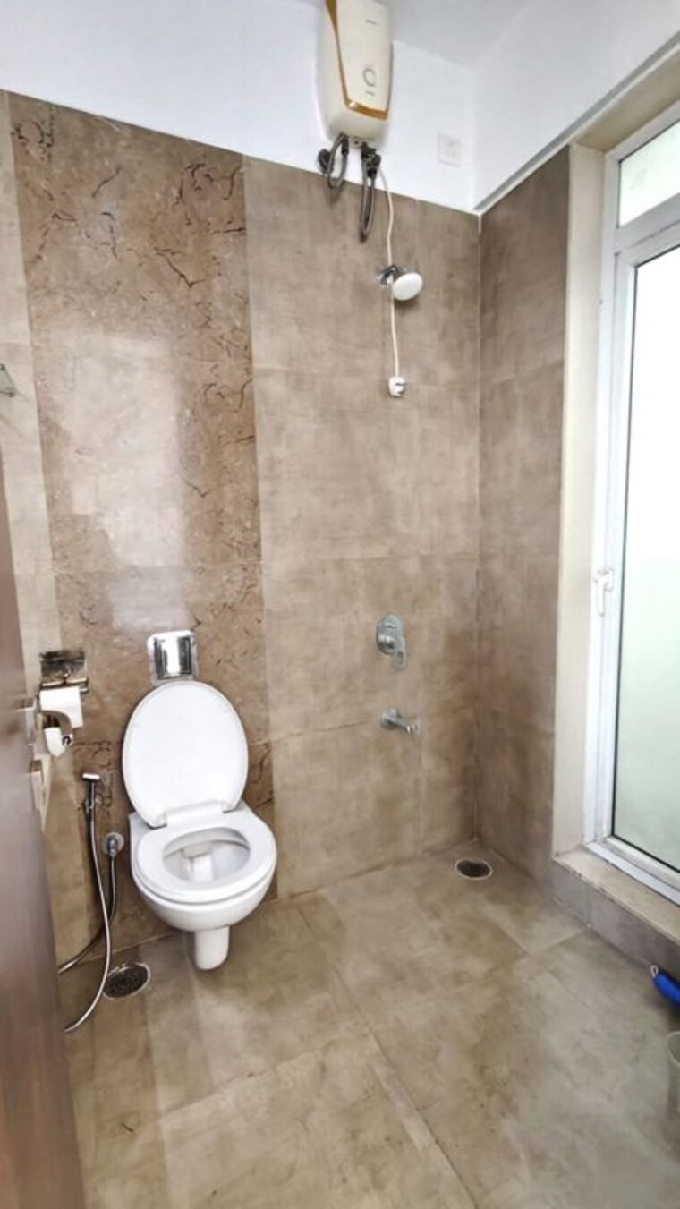 Bathroom, raheja-heights-phase-2 2 Bedroom 850 Sq.Ft. Apartment In Goregaon East Mumbai 10478406