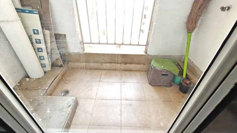 Balcony, raheja-heights-phase-2 2 Bedroom 850 Sq.Ft. Apartment In Goregaon East Mumbai 10478406