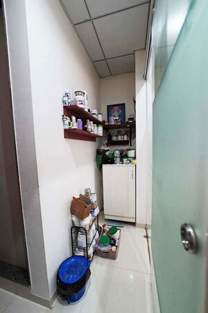 Furnished Amenities in  Shop at Ellisbridge – for Sale