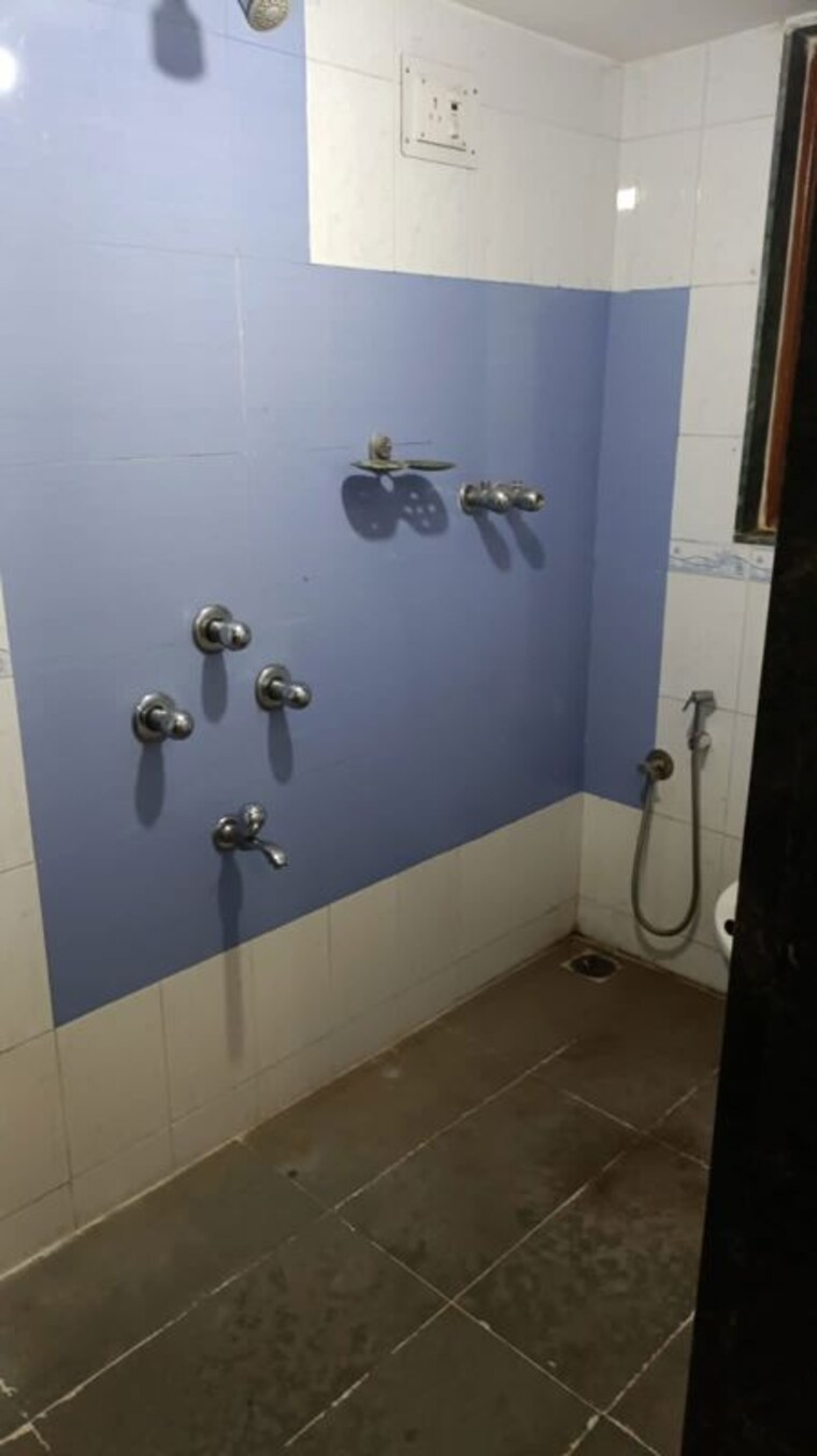 Bathroom, porvorim 2 Bedroom 1000 Sq.Ft. Builder Floor In Porvorim Goa 10478489