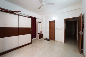 Room in 2 BHK Apartment at Ellisbridge – for Sale