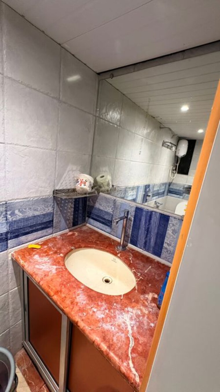Bathroom, churchgate-mansion 2 Bedroom 960 Sq.Ft. Apartment In Churchgate Mumbai 10478494