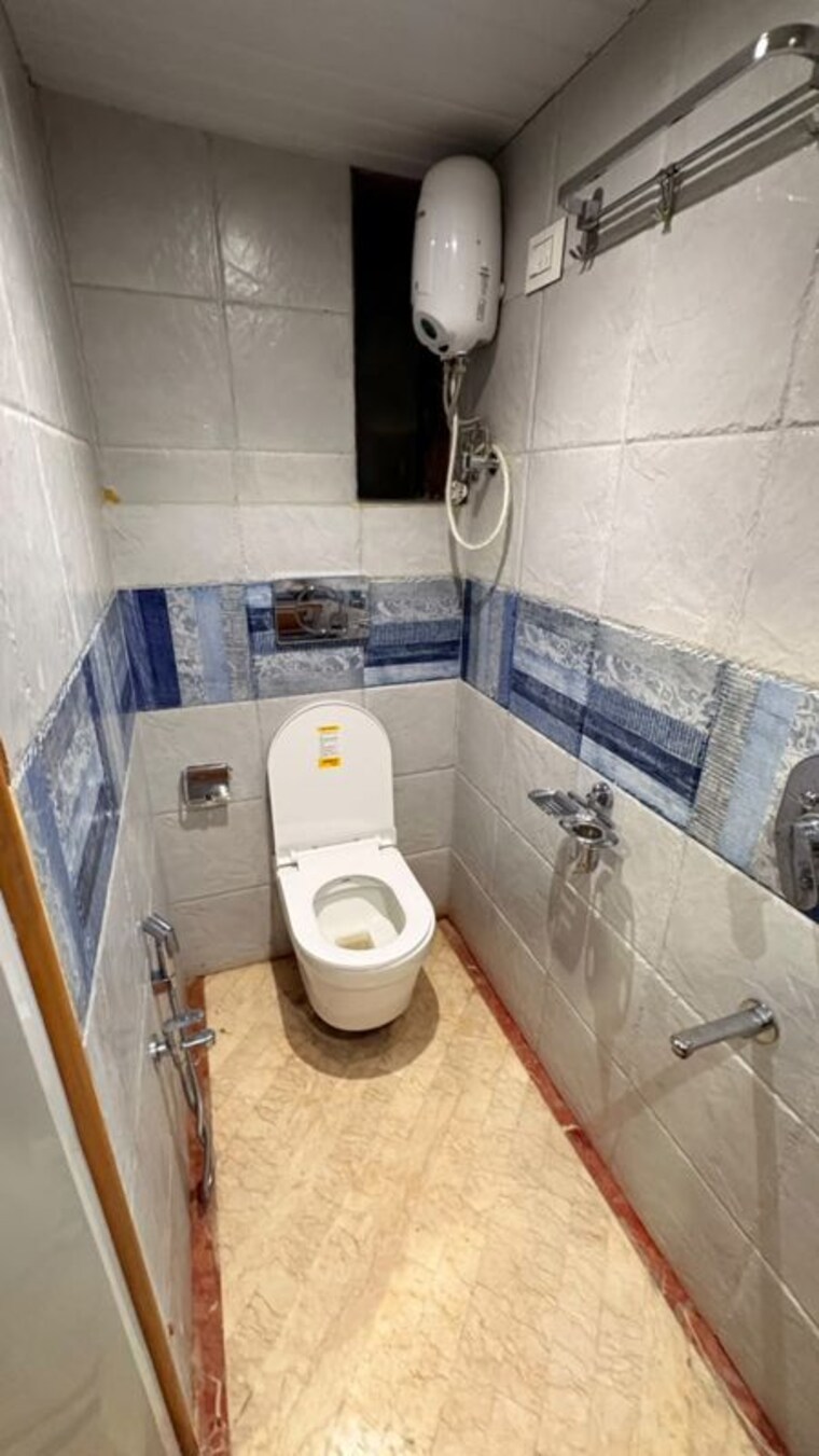 Bathroom, churchgate-mansion 2 Bedroom 960 Sq.Ft. Apartment In Churchgate Mumbai 10478494