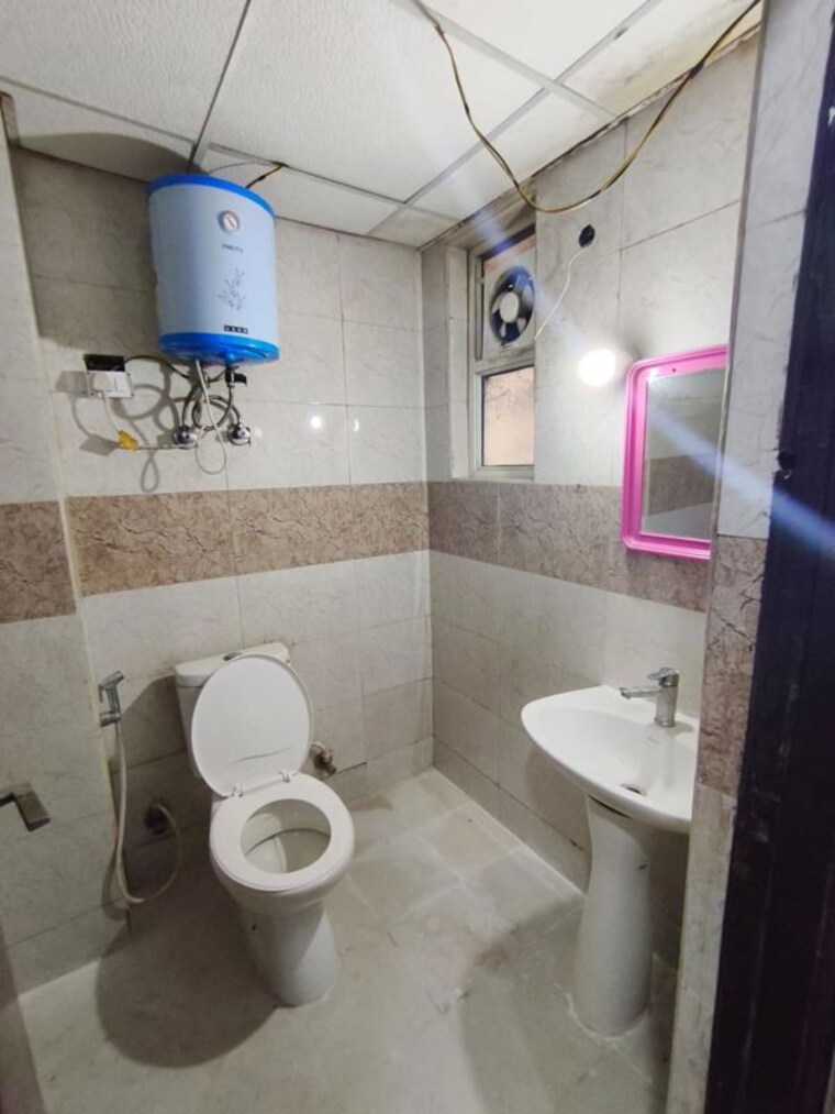 Bathroom, supertech-eco-village-ii 2 Bedroom 890 Sq.Ft. Apartment In Sector 16b Greater Noida Greater Noida 10478488