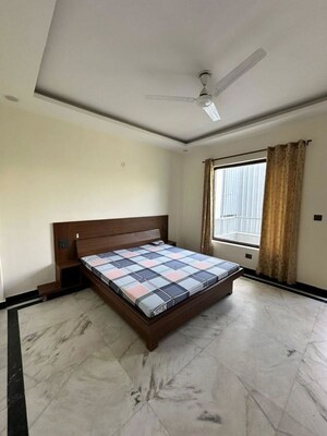 Bedroom in 3 BHK Builder Floor at South City 1 – for Rent