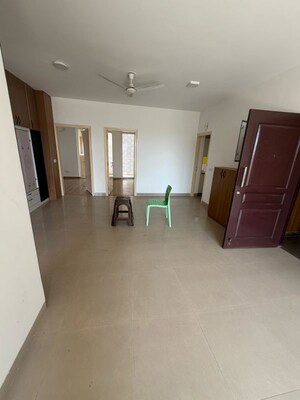 Room in 3 BHK Apartment at Emaar Gurgaon Greens, Sector 102 – for Rent