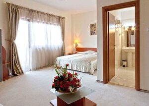 3 BHK Builder Floor For Rent in Greater Kailash ii