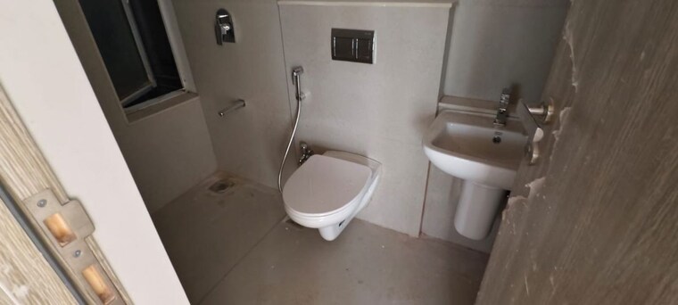 Bathroom, rustomjee-cleon 2 Bedroom 540 Sq.Ft. Apartment In Bandra East Mumbai 10478558