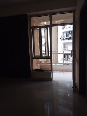 Room in 2 BHK Apartment at Supertech Eco Village II, Sector 16b Greater Noida – for Rent