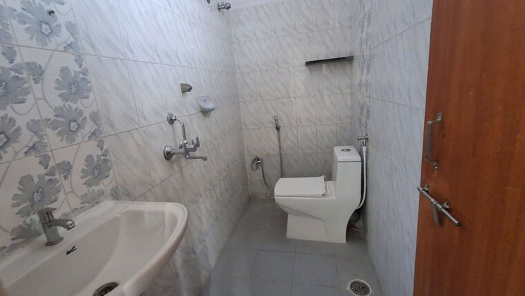 Bathroom, secunderabad 3 Bedroom 1450 Sq.Ft. Apartment In Secunderabad Hyderabad 10478520