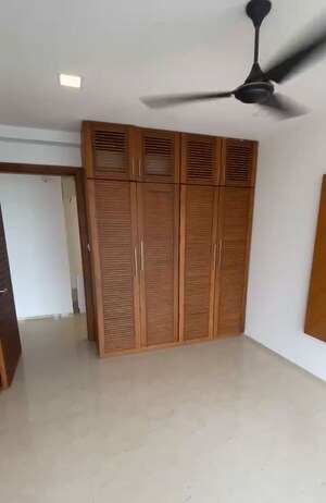 Room in 2 BHK Apartment at Chembur Gaothan, Chembur – for Rent