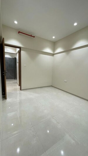 Room in 2 BHK Apartment at Sonam Indraneel, Mira Road – for Sale