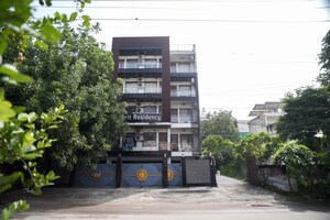  Pg – Exterior View View at Sector 23 - for Rent