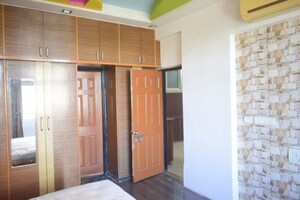 Room in 3 BHK Apartment at Prahlad Nagar – for Rent