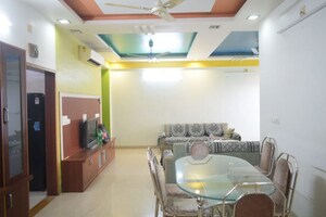 Team Area in 3 BHK Apartment at Prahlad Nagar – for Rent
