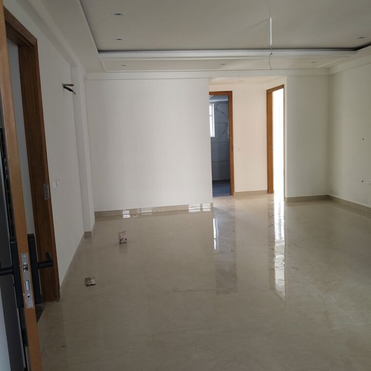 Room, nagla road 3 Bedroom 2205 Sq.Ft. Apartment In Nagla Road Zirakpur 9609891