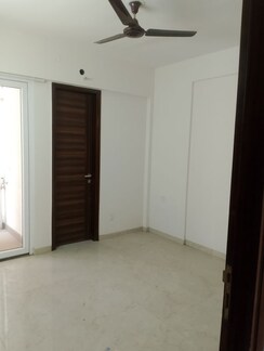 2.5 BHK + Pooja Room,Basement Builder Floor For Rent in Smart World Gems
