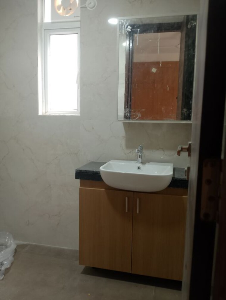 Bathroom, smart-world-gems 2.5 Bedroom 1210 Sq.Ft. Builder Floor In Sector 89 Gurgaon 10478685