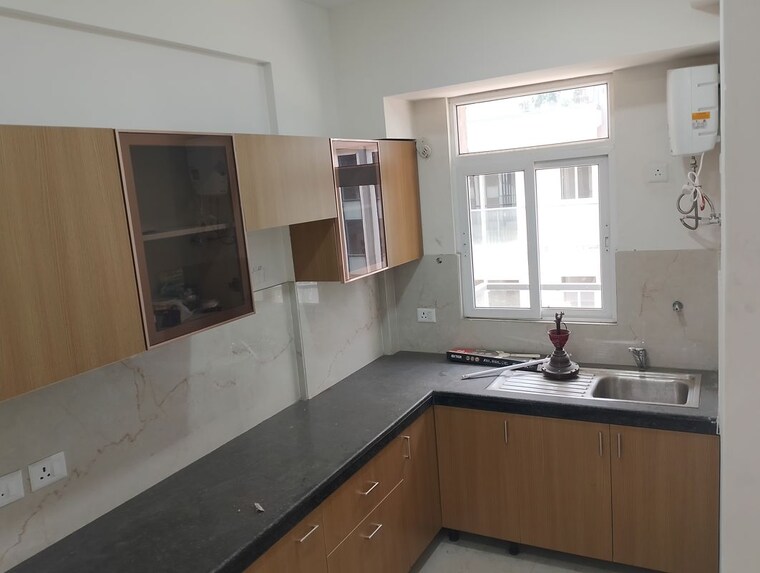 Kitchen, smart-world-gems 2.5 Bedroom 1210 Sq.Ft. Builder Floor In Sector 89 Gurgaon 10478685