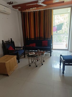 Living Room in 3 BHK Apartment at Ellisbridge – for Rent