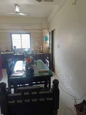 Parking in 3 BHK Apartment at Ellisbridge – for Rent