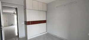 Room in 3.5 BHK Apartment at Sector 37d – for Rent