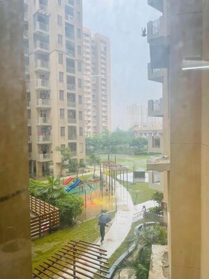 Master Plan in 3 BHK Apartment at Amrapali Silicon City, Sector 76 – for Rent