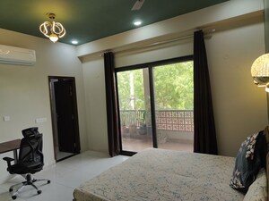 Bedroom in 3 BHK Builder Floor at Mansarovar Extension – for Rent