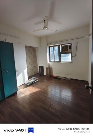 Room in 2 BHK Apartment at Lodha Splendora, Ghodbunder Road – for Rent