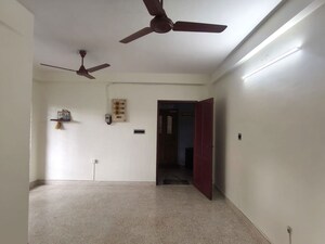 Room in  Office Space at Elamkulam – for Rent
