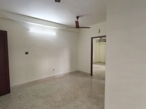 Room in  Office Space at Elamkulam – for Rent