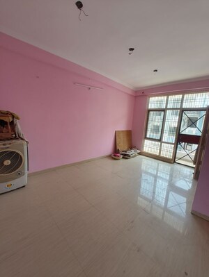Parking in 2 BHK Apartment at Parsvnath Royale Floors, Uattardhona – for Rent