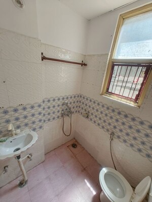 Bathroom in 2 BHK Apartment at Parsvnath Royale Floors, Uattardhona – for Rent
