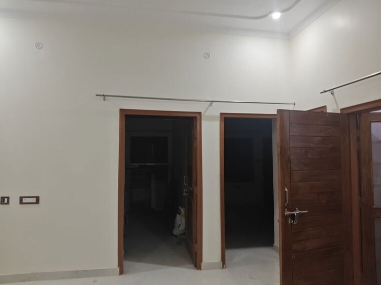 Room, indira nagar 3 Bedroom 1500 Sq.Ft. Independent House In Indira Nagar Lucknow 10478797
