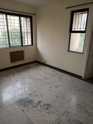 Room in 2 BHK Apartment at Hiranandani Estate Capri, Ghodbunder Road – for Rent