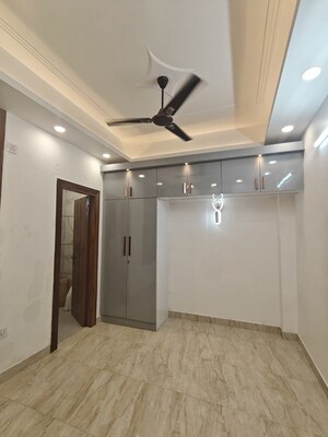 Room in 3 BHK Builder Floor at Indrapuram – for Sale