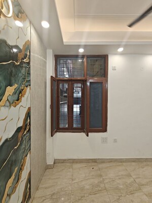 Building Lobby in 3 BHK Builder Floor at Indrapuram – for Sale