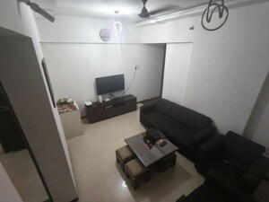 Team Area in 2 BHK Apartment at Dheeraj Pooja, Malad West – for Rent