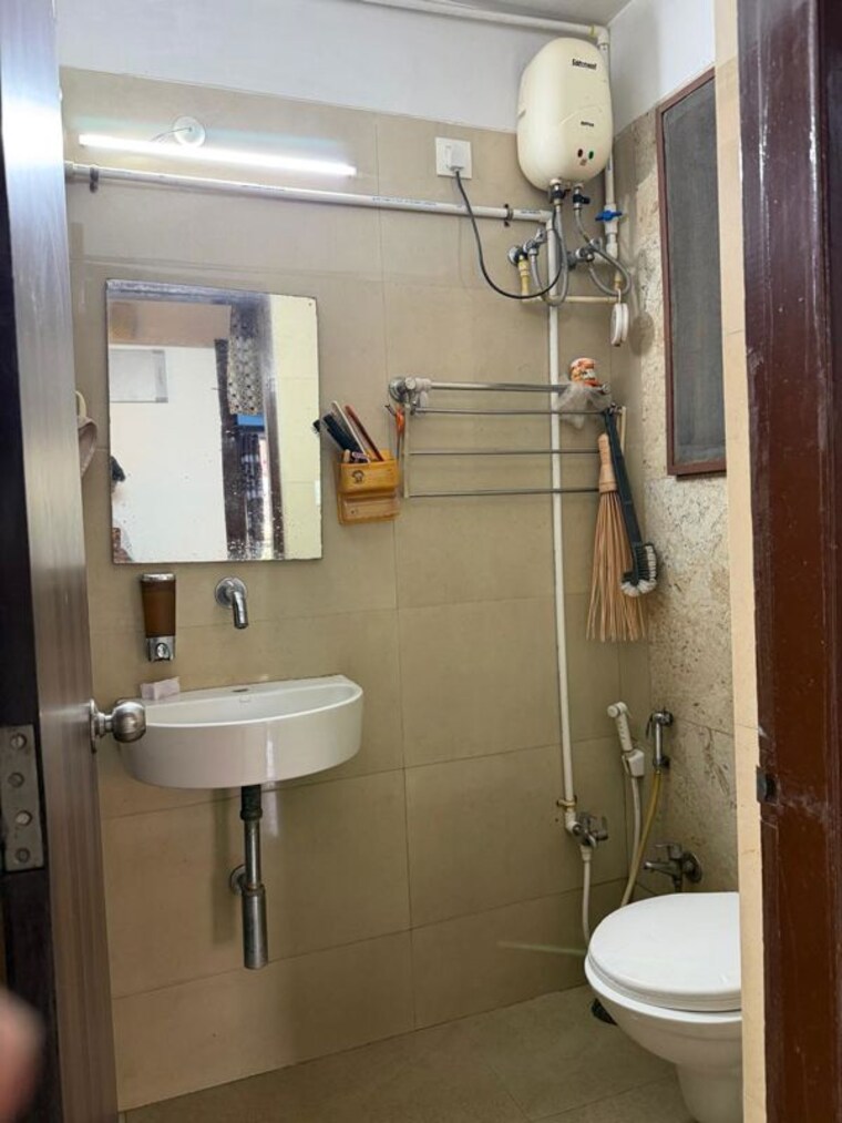 Bathroom, midtown-adam 2 Bedroom 725 Sq.Ft. Apartment In Khadakpada Thane 10478893