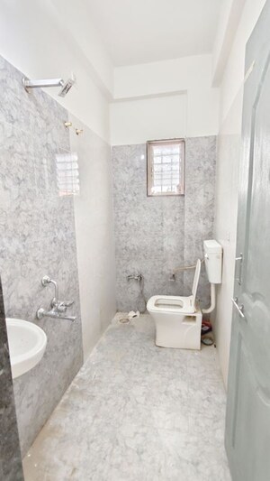 Washroom in 1 BHK Apartment at Anand Park, Wadgaon Sheri – for Rent