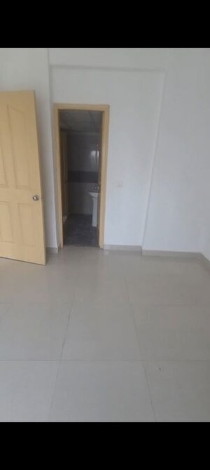 Room in 3 BHK Apartment at SVP Gulmohur Residency, Indrapuram – for Sale