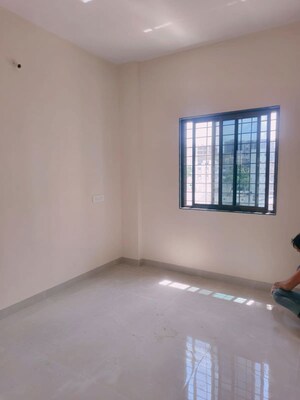 Room in 1 BHK Independent House at Mate Nagar – for Rent