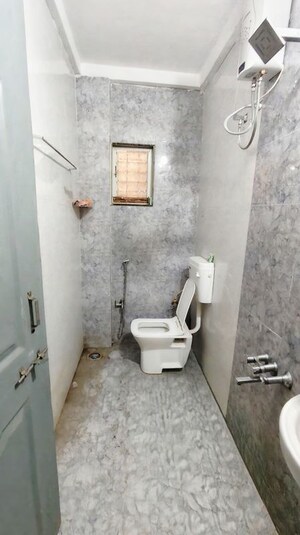 Bathroom in 2.5 BHK Apartment at Anand Park, Wadgaon Sheri – for Rent