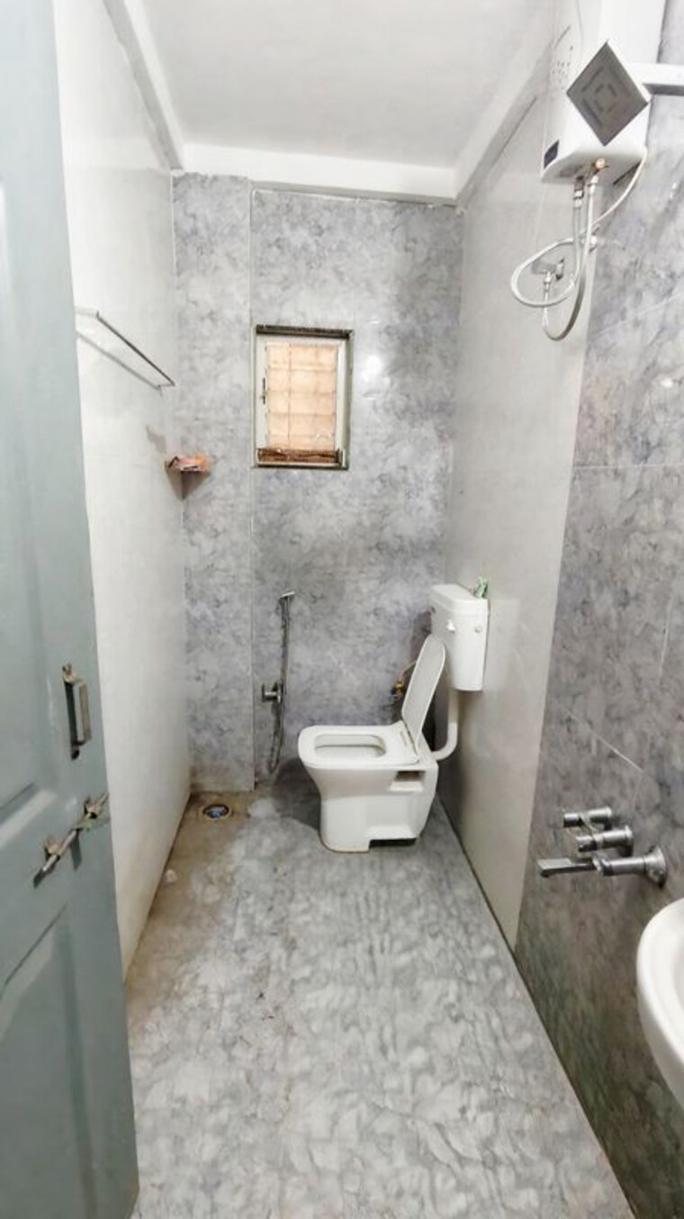 Bathroom, anand-park 2.5 Bedroom 850 Sq.Ft. Apartment In Wadgaon Sheri Pune 10478963
