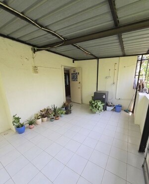 Room in 1 BHK Apartment at Mate Nagar – for Sale
