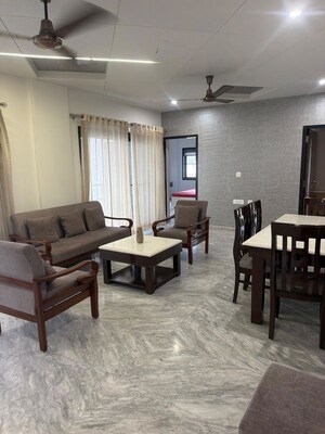 Gym in 3 BHK Builder Floor at Jakhan – for Rent