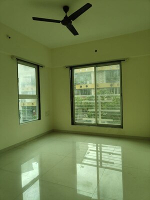 Room in 2.5 BHK Apartment at Varad Heights, Tilak Nagar – for Rent